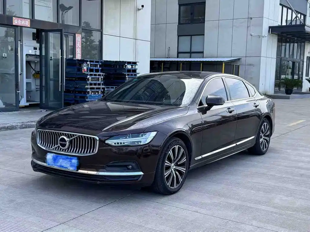 Volvo S90