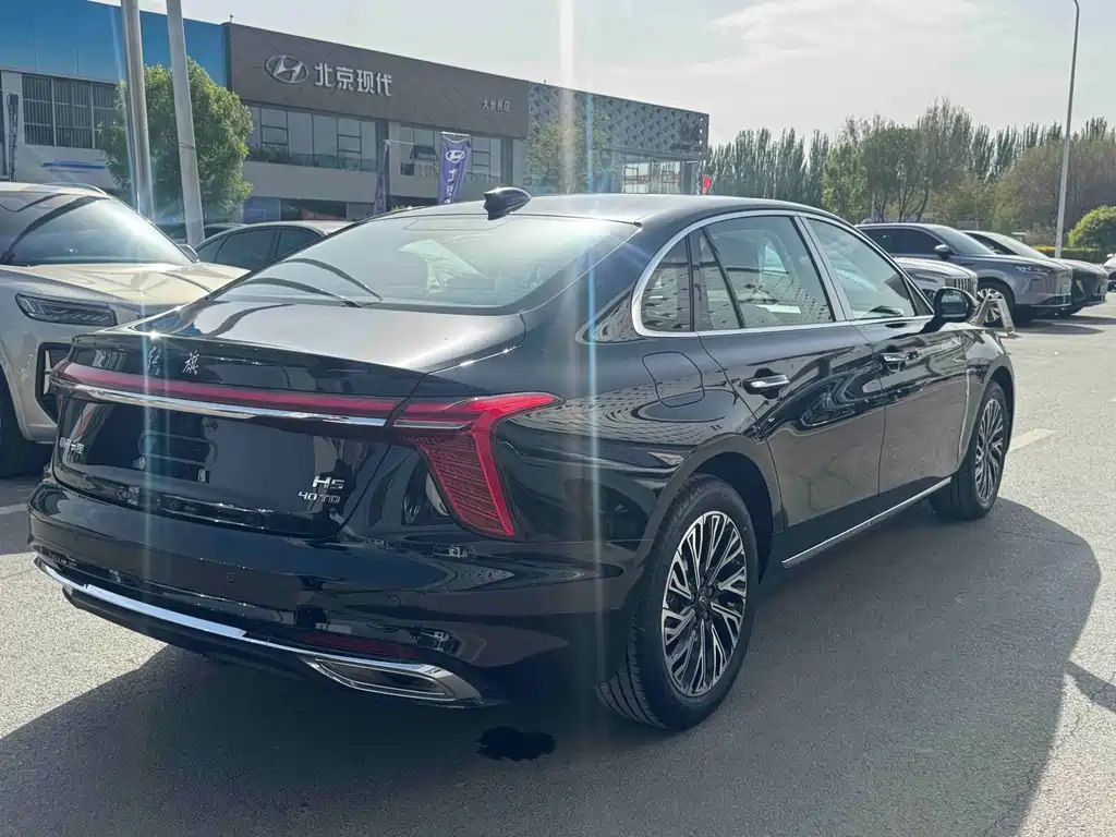 Hongqi H5 2024 2.0T AT
