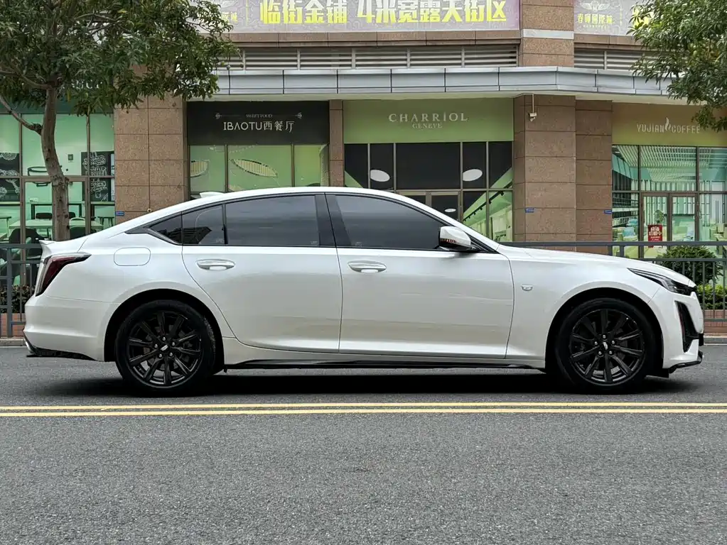 Cadillac CT5 — миниатюра 7
