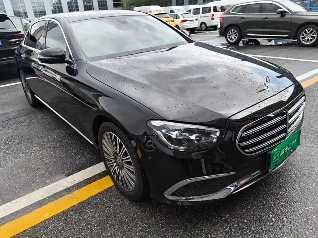 Mercedes-Benz E-Class — миниатюра 4
