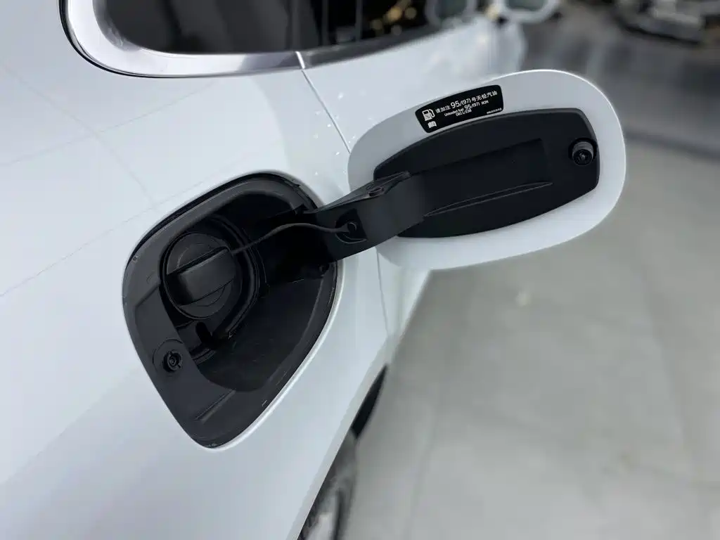 Porsche Macan — миниатюра 14