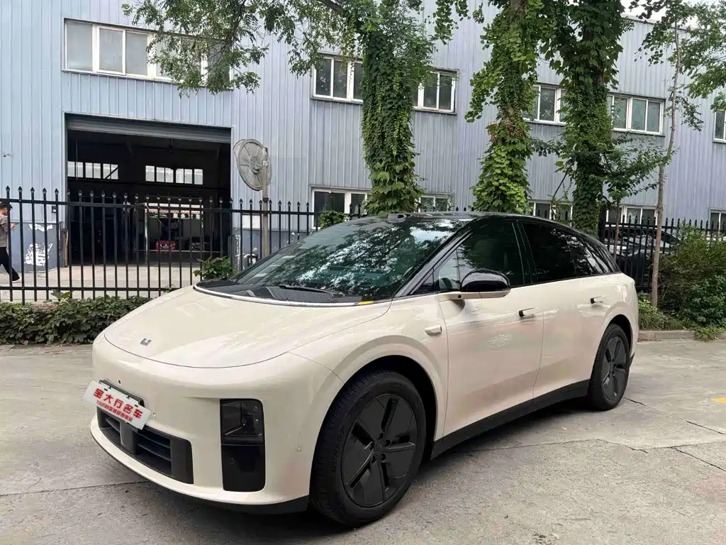 Li Auto Идеальный i6