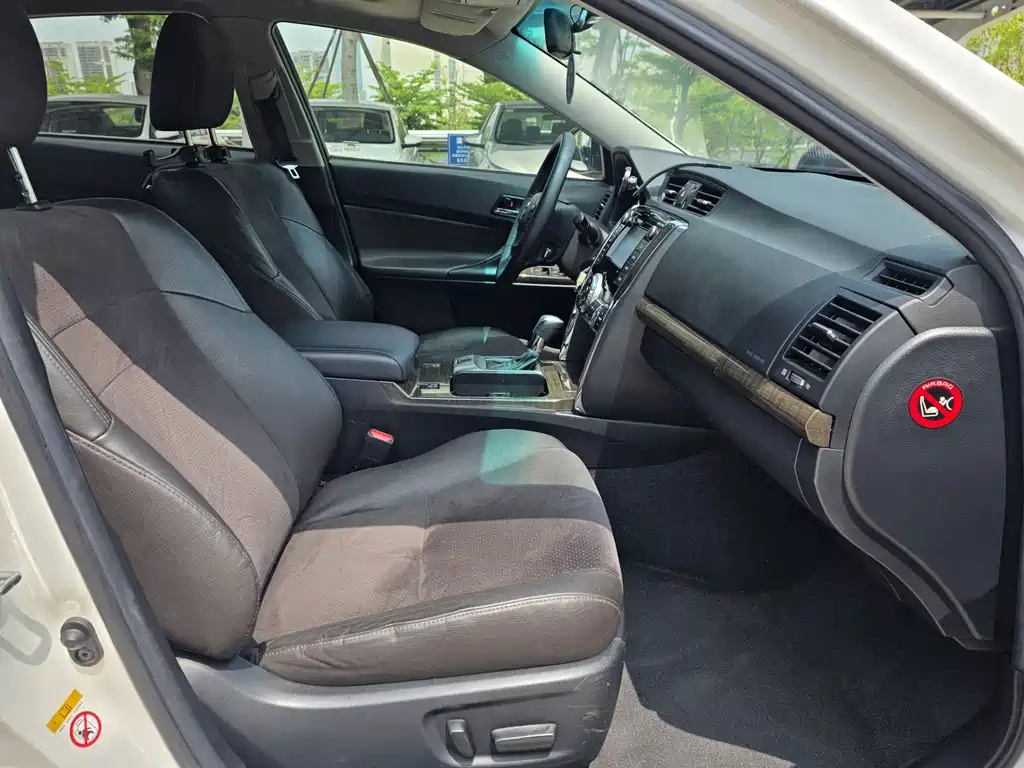 Toyota Reiz 2013 2.5V