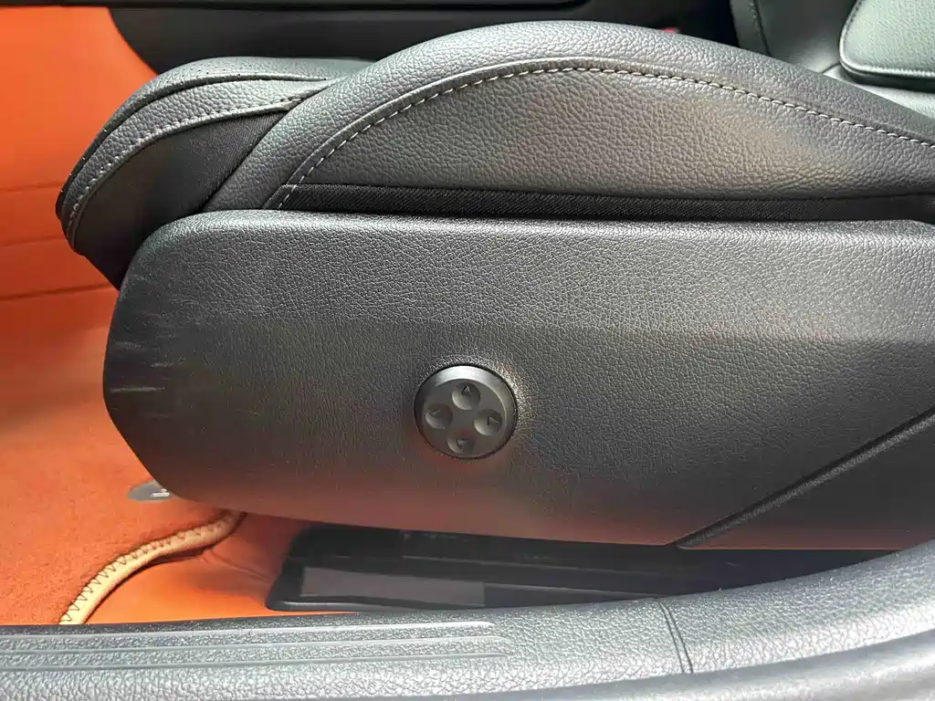 Mercedes-Benz C-Class — миниатюра 12