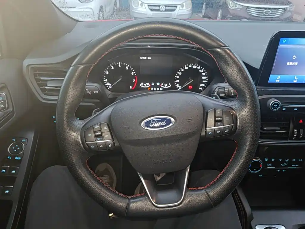 Ford Focus — миниатюра 11