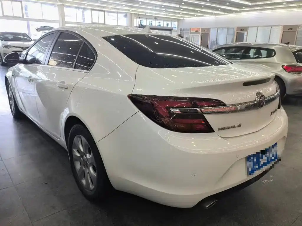 Buick Regal — миниатюра 8