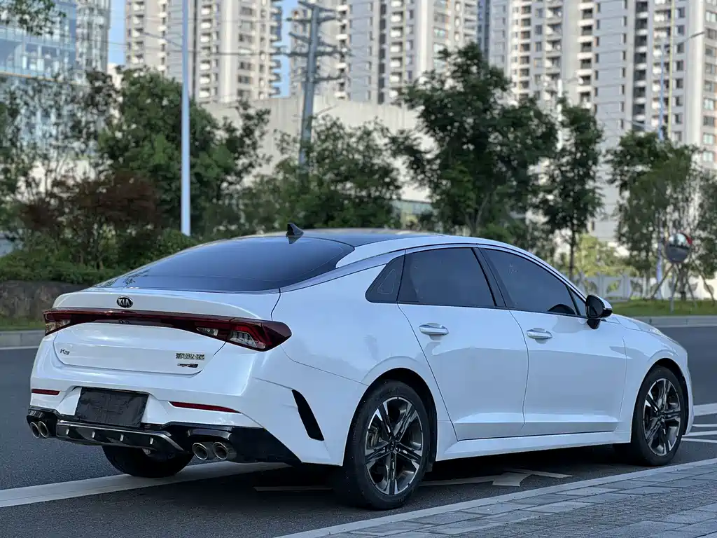 Kia K5 — миниатюра 14