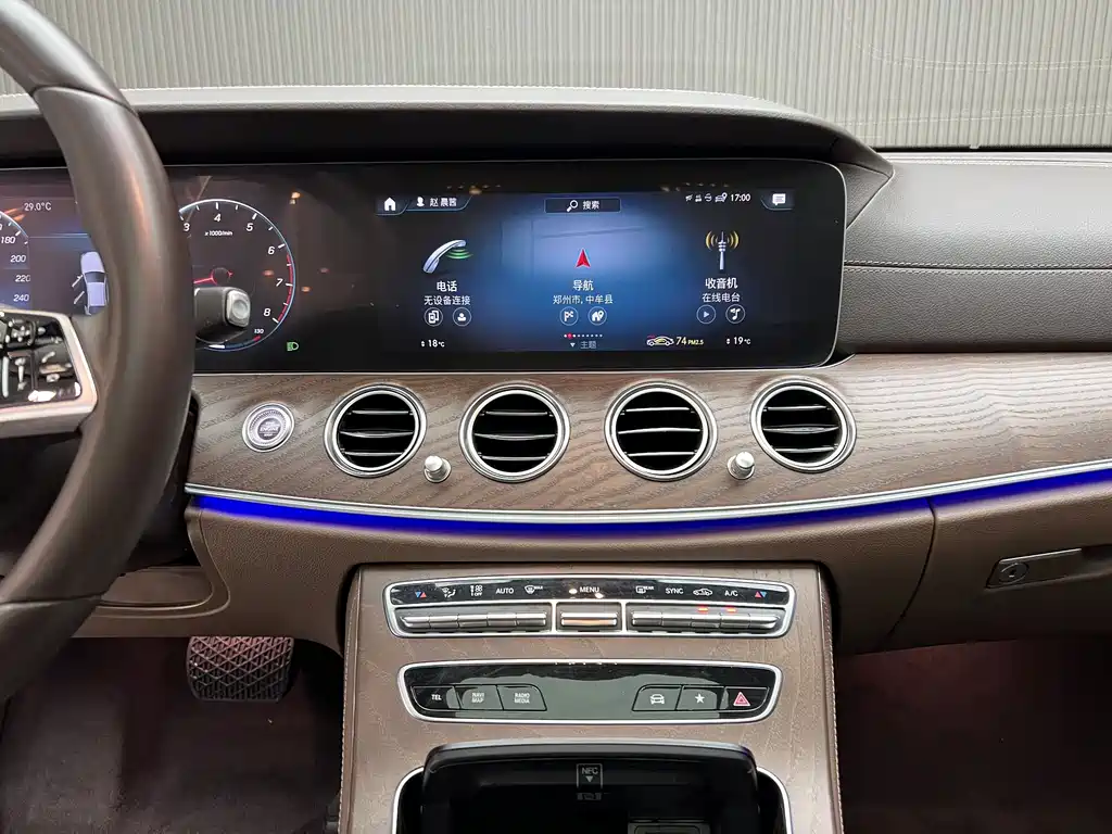 Mercedes-Benz E-Class — миниатюра 9