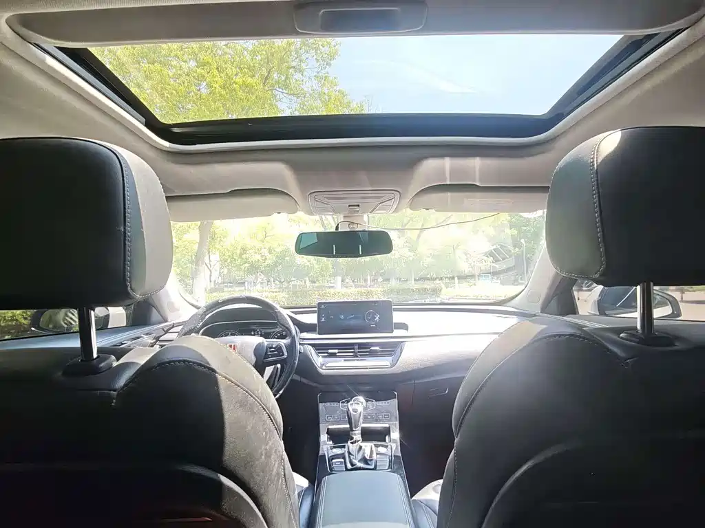 Hongqi Hongqi H5 — миниатюра 18