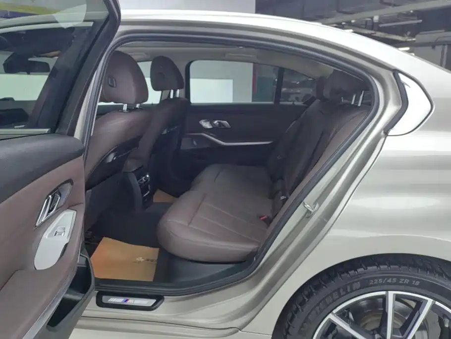 BMW 3 Series — миниатюра 11
