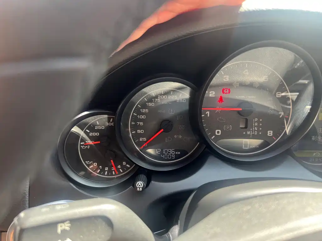 Porsche Cayenne — миниатюра 16