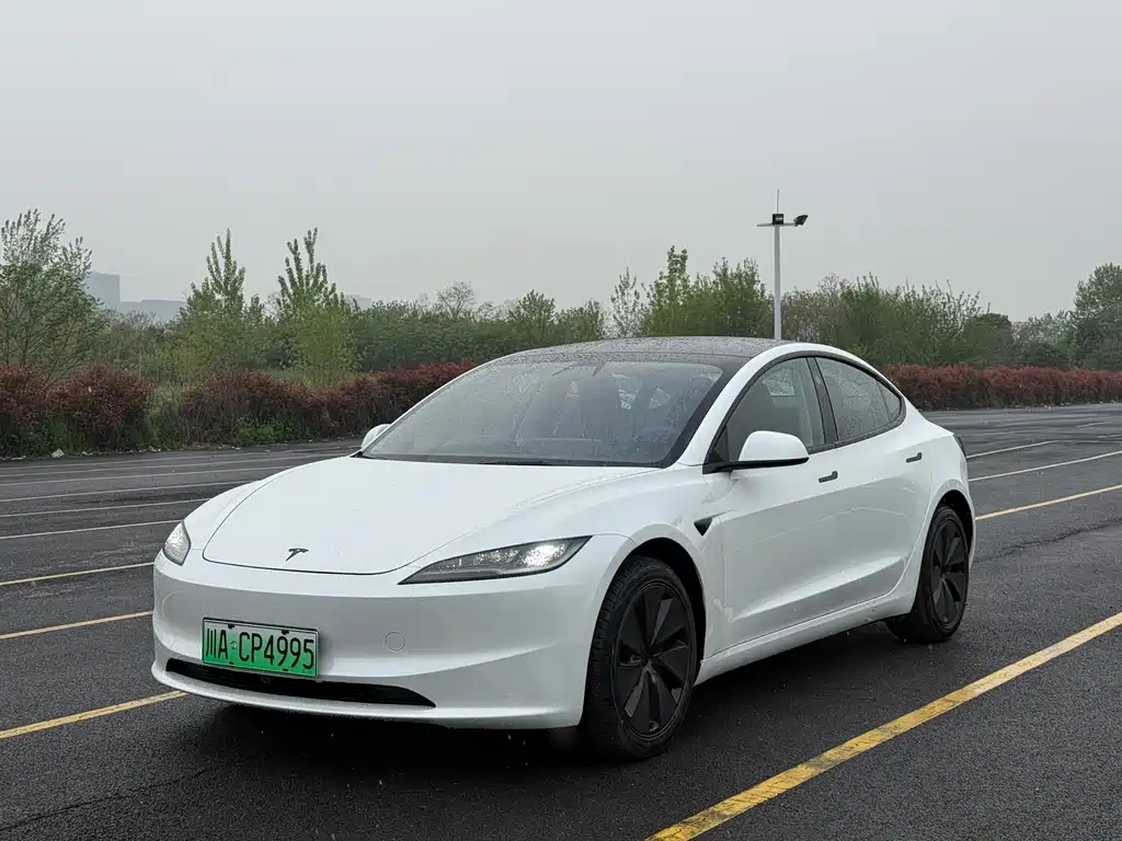 Tesla Model 3 2026
