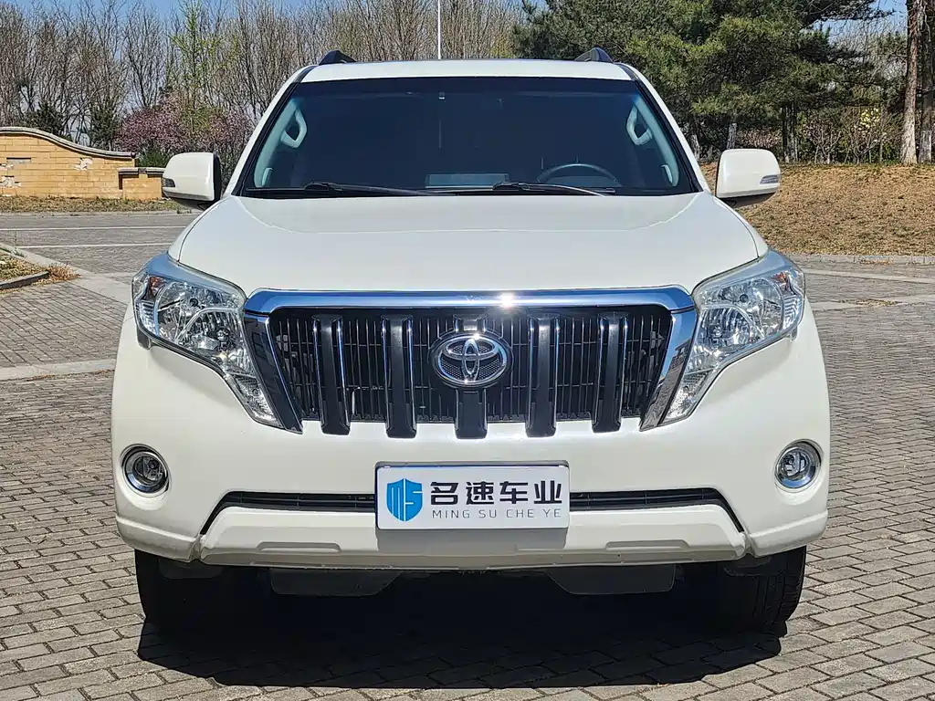 Toyota Land Cruiser Prado 2016 2.7L AT Standard