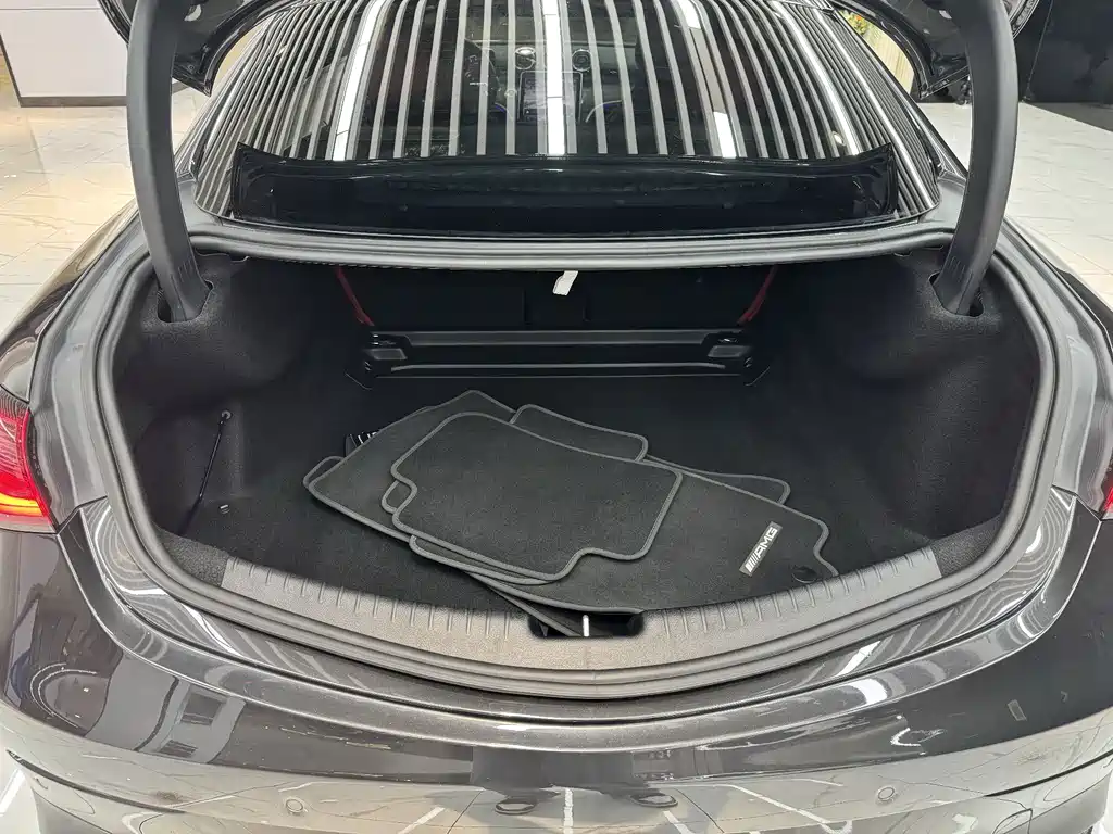 Mercedes-Benz CLE — миниатюра 13