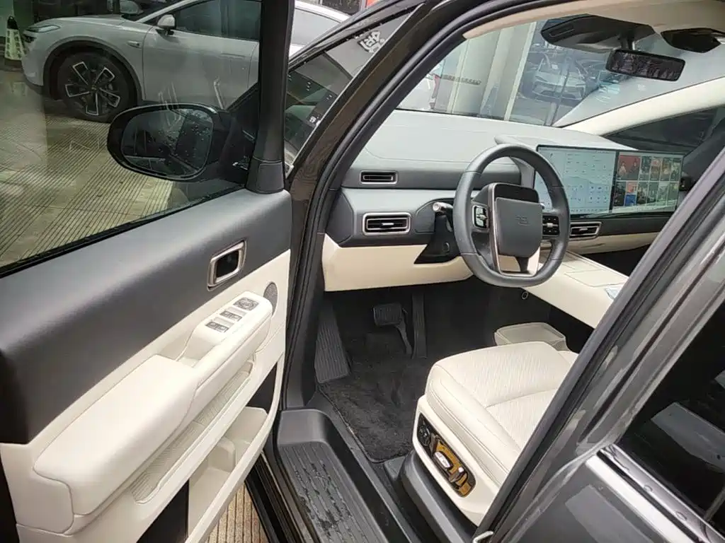Li Auto Li MEGA — миниатюра 16