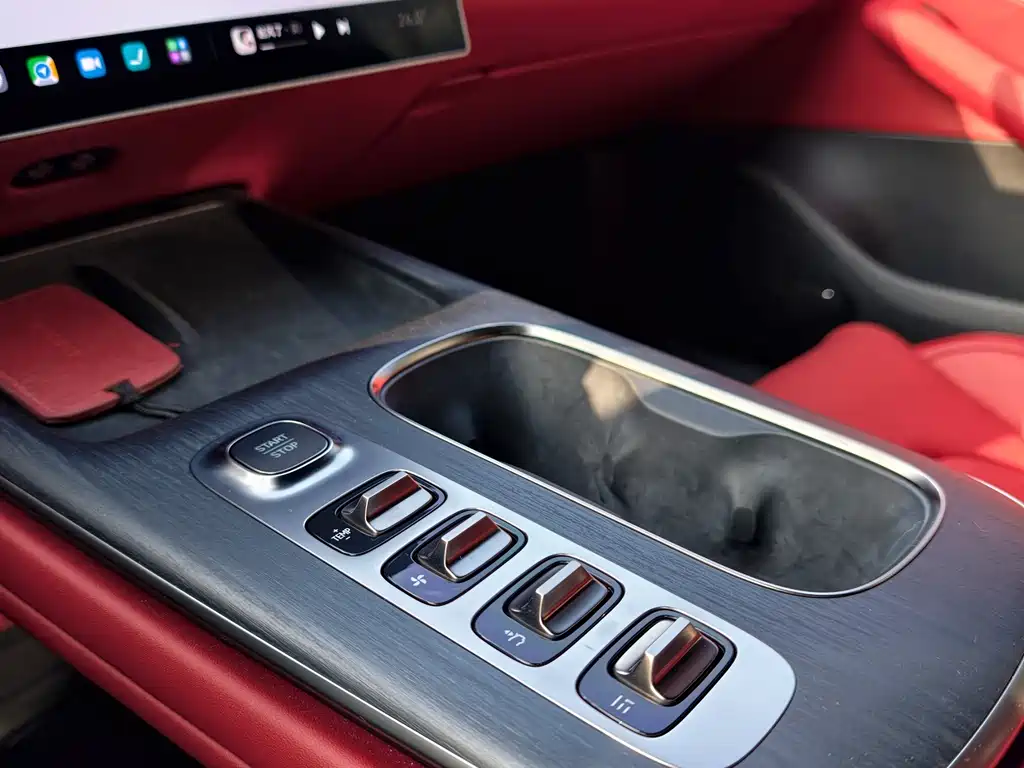 XIAOMI CAR XIAOMI SU7