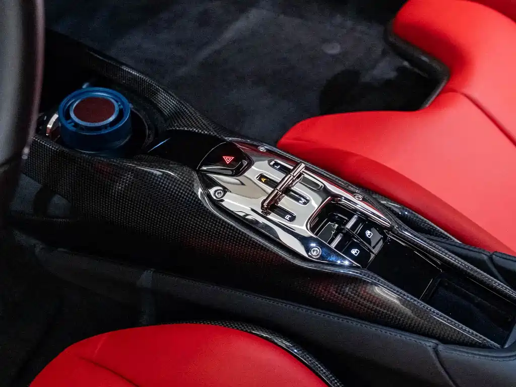 Ferrari SF90 — миниатюра 11