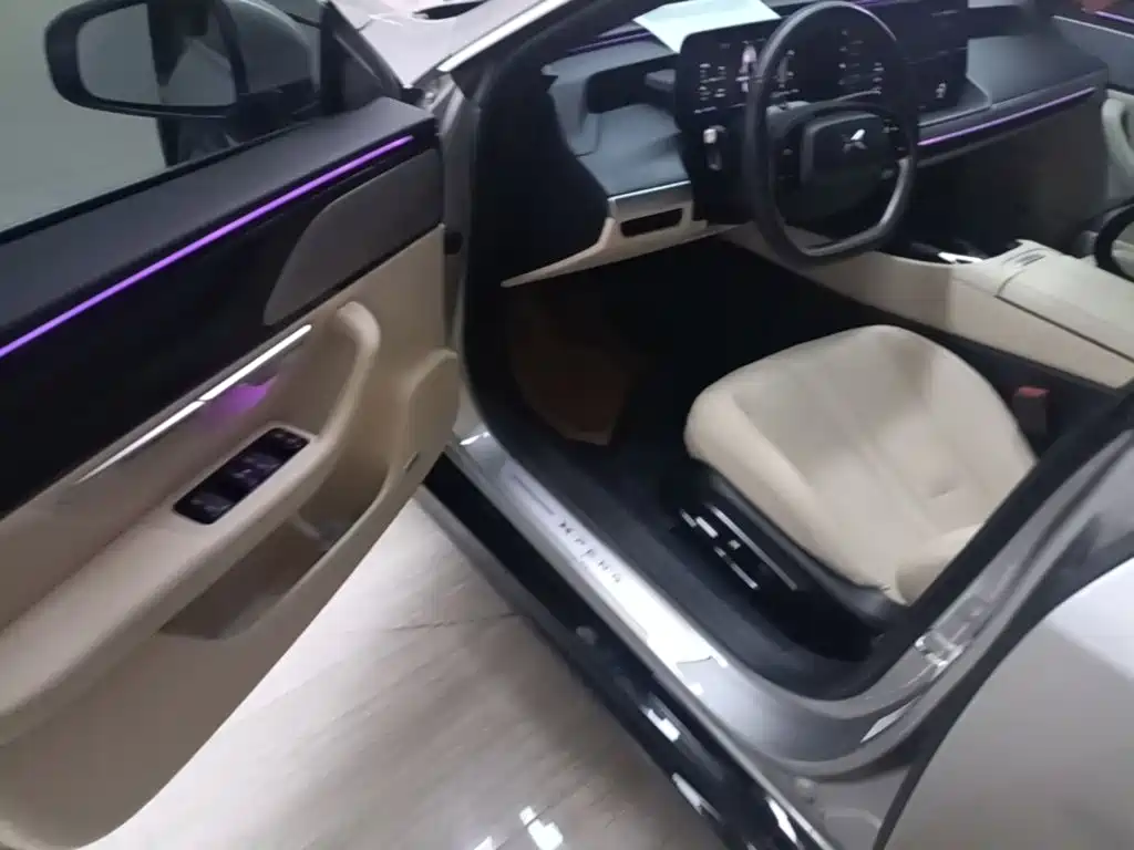 XPeng P7 — миниатюра 16