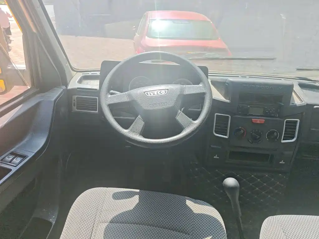 IVECO Daily — миниатюра 11