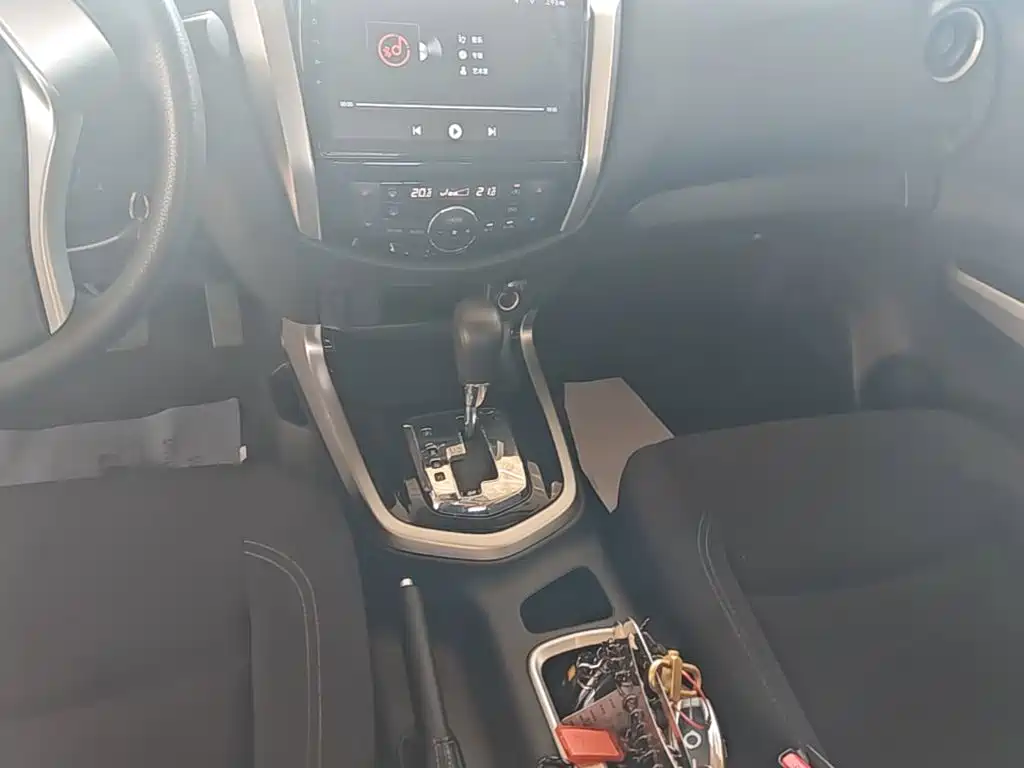 Nissan Navara — миниатюра 14