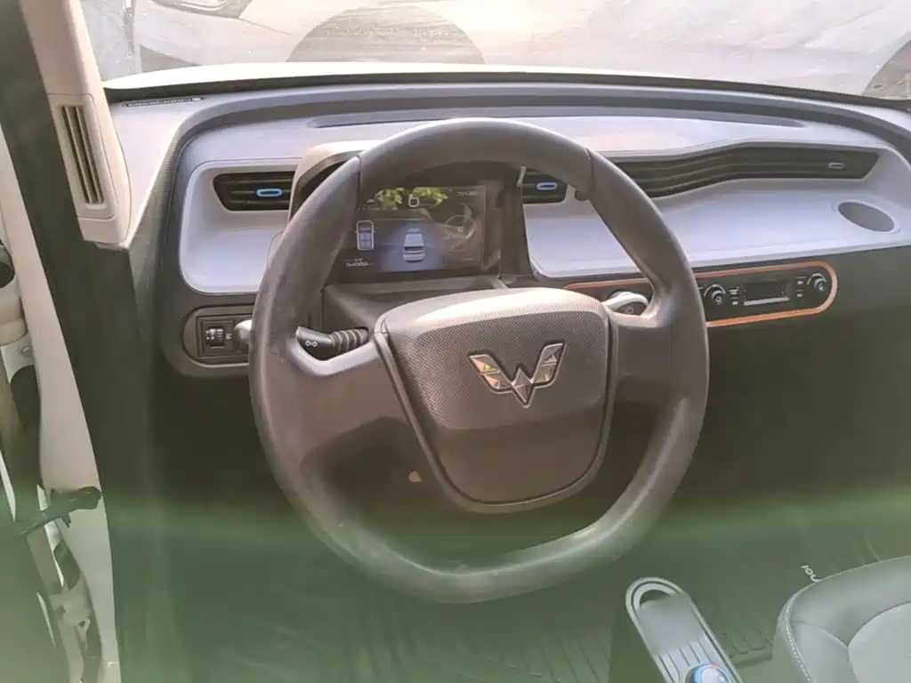 Wuling MINIEV — миниатюра 11