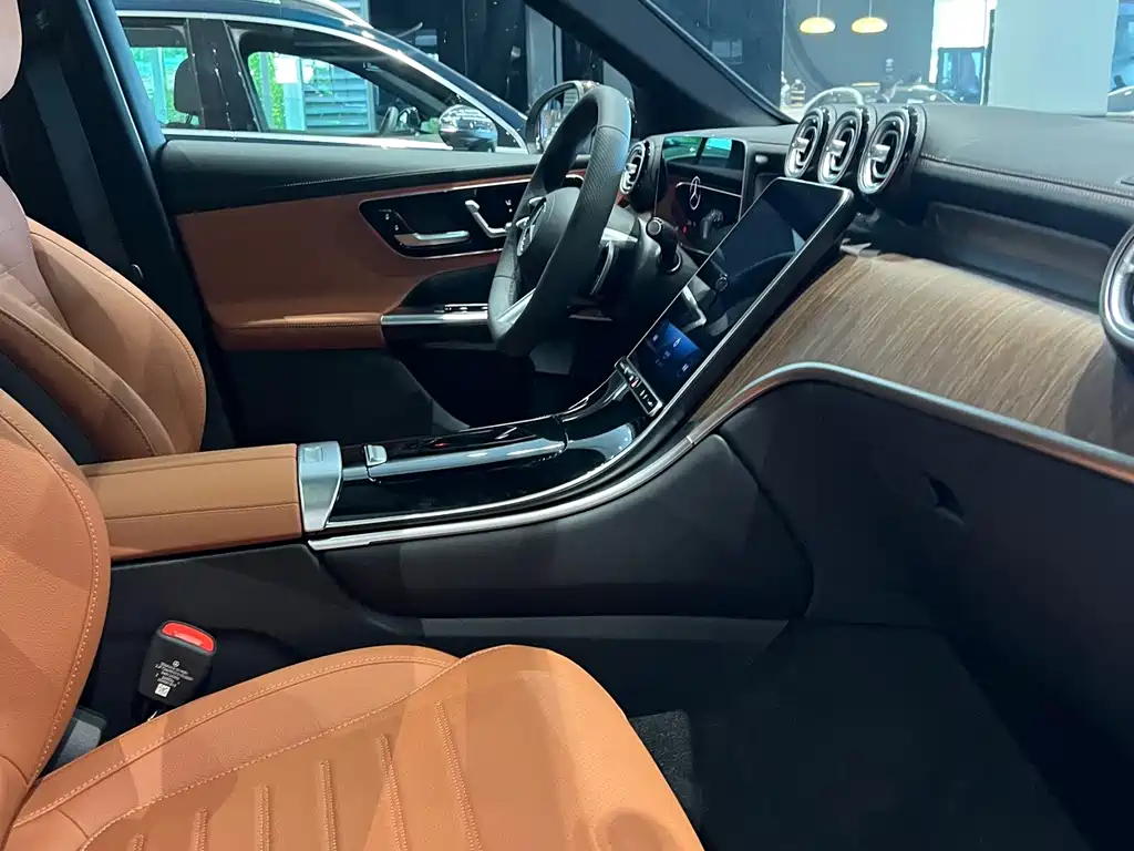 Mercedes-Benz GLC — миниатюра 8