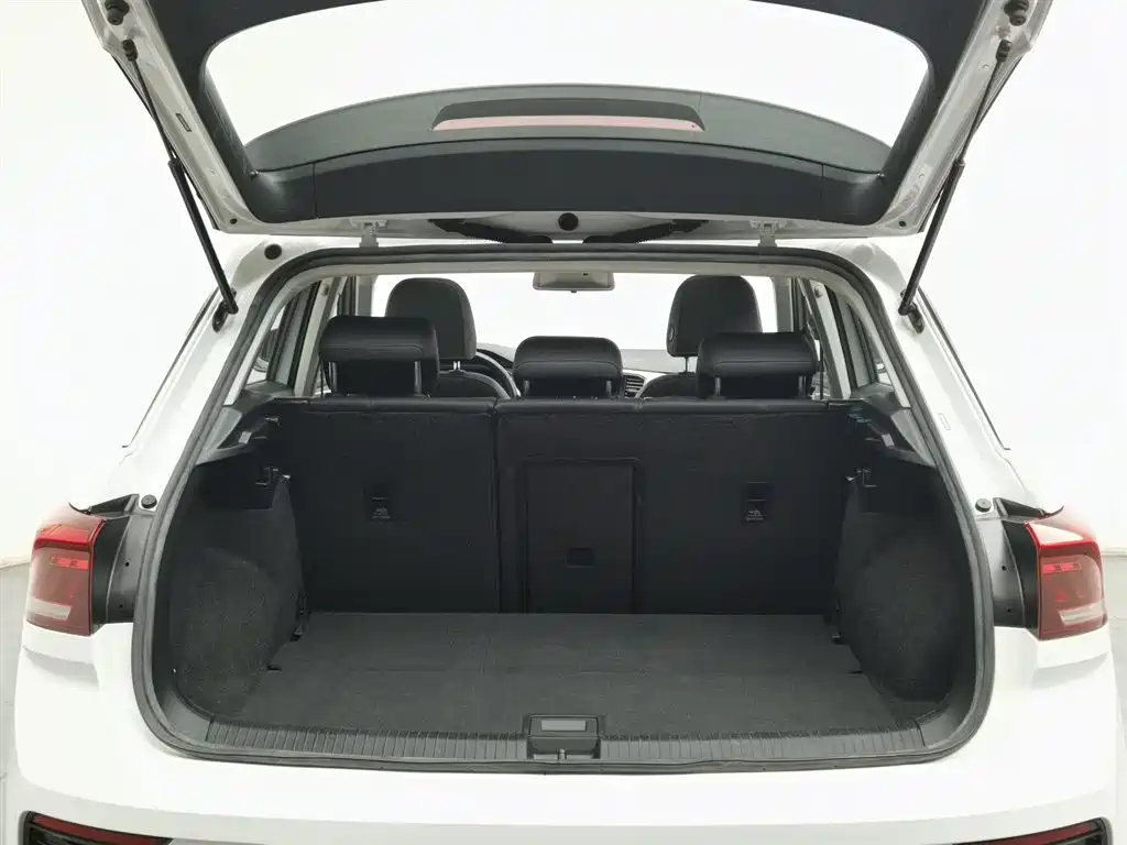 VOLKSWAGEN T ROC EXPLORING SONGS