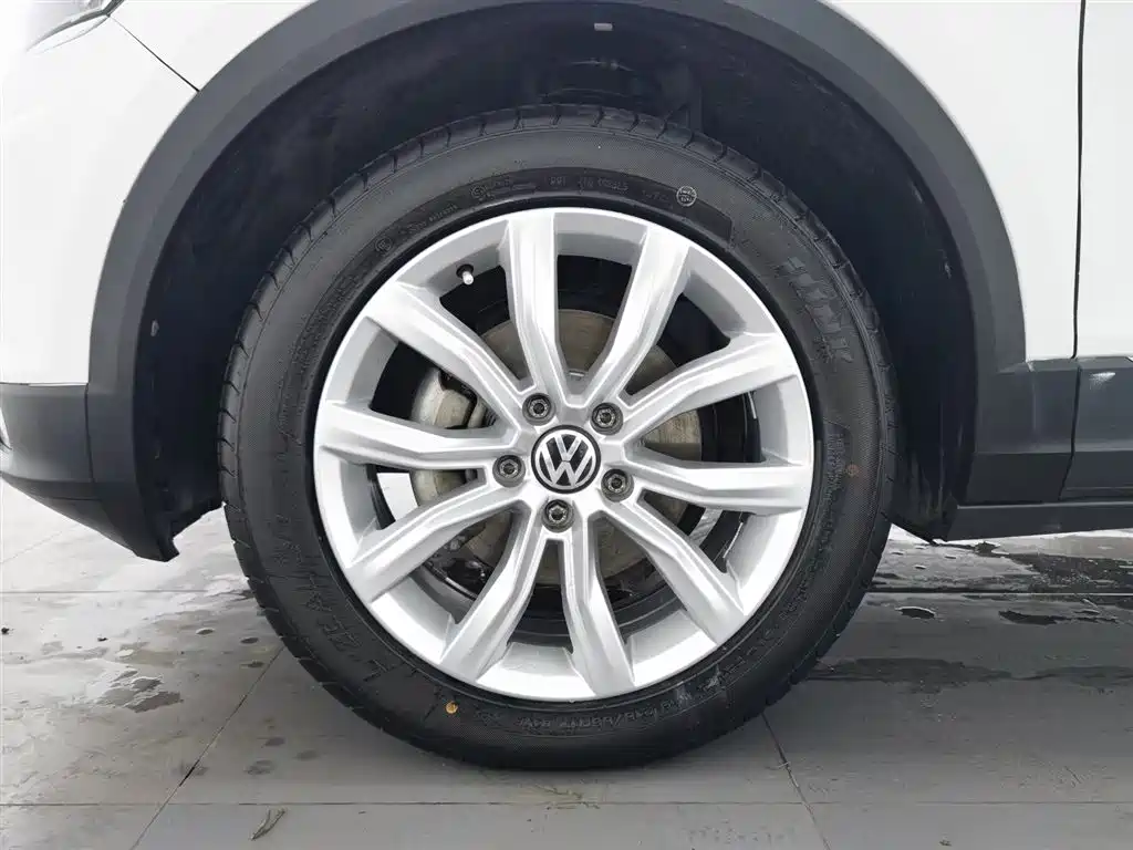 VOLKSWAGEN T ROC EXPLORING SONGS