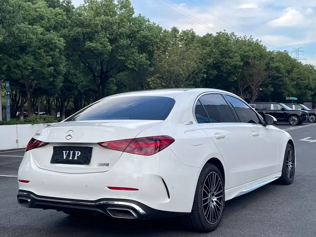 Mercedes-Benz C-Class — миниатюра 15