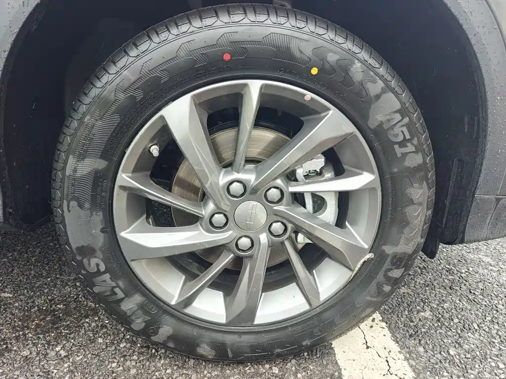 Geely Binyue — миниатюра 9