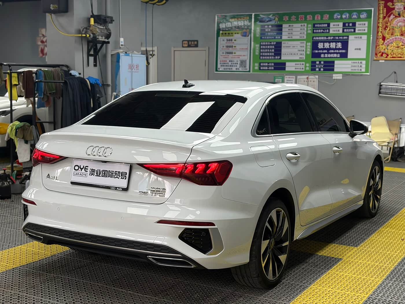 Audi A3 1.4 л 2022 г. Белый, пробег 45900 км