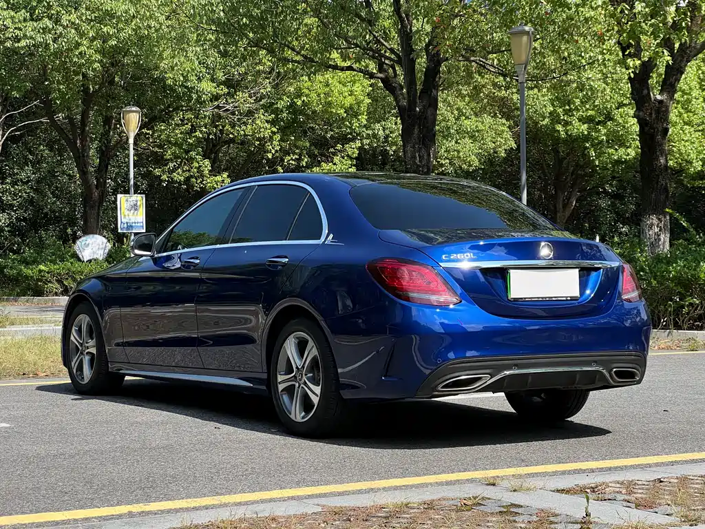 Mercedes-Benz C-Class — миниатюра 4