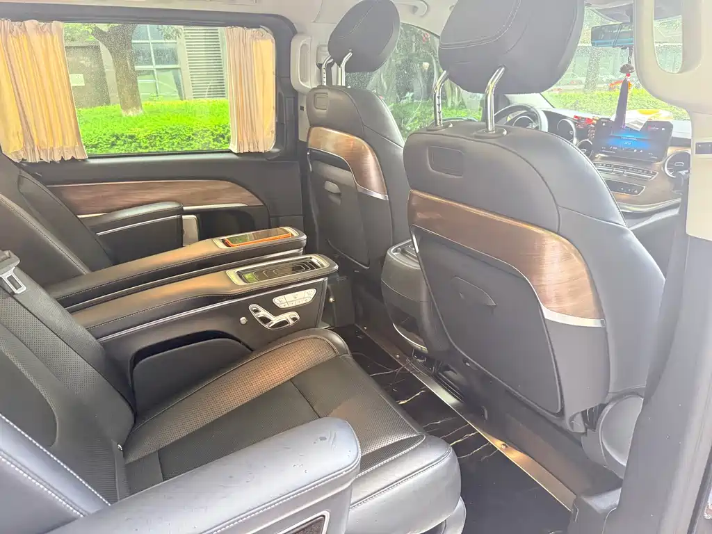 Mercedes-Benz V-Class — миниатюра 18