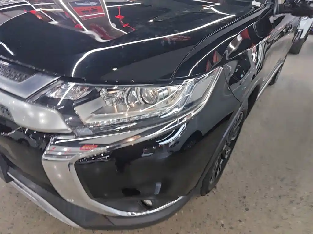 Mitsubishi Outlander — миниатюра 24