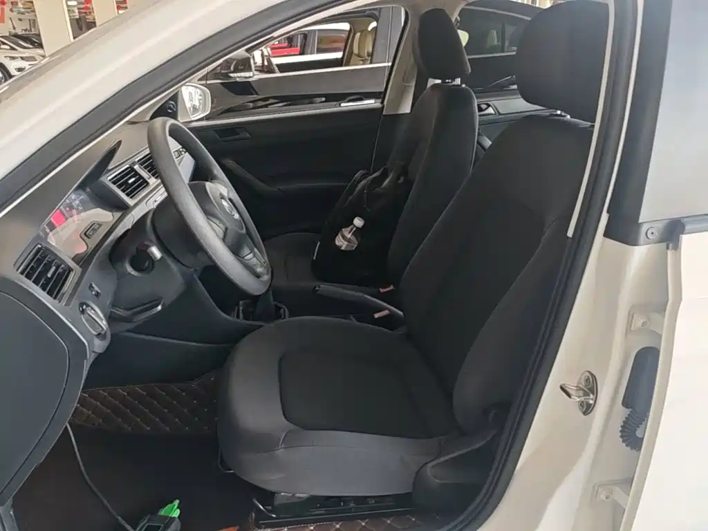 Volkswagen Santana — миниатюра 15