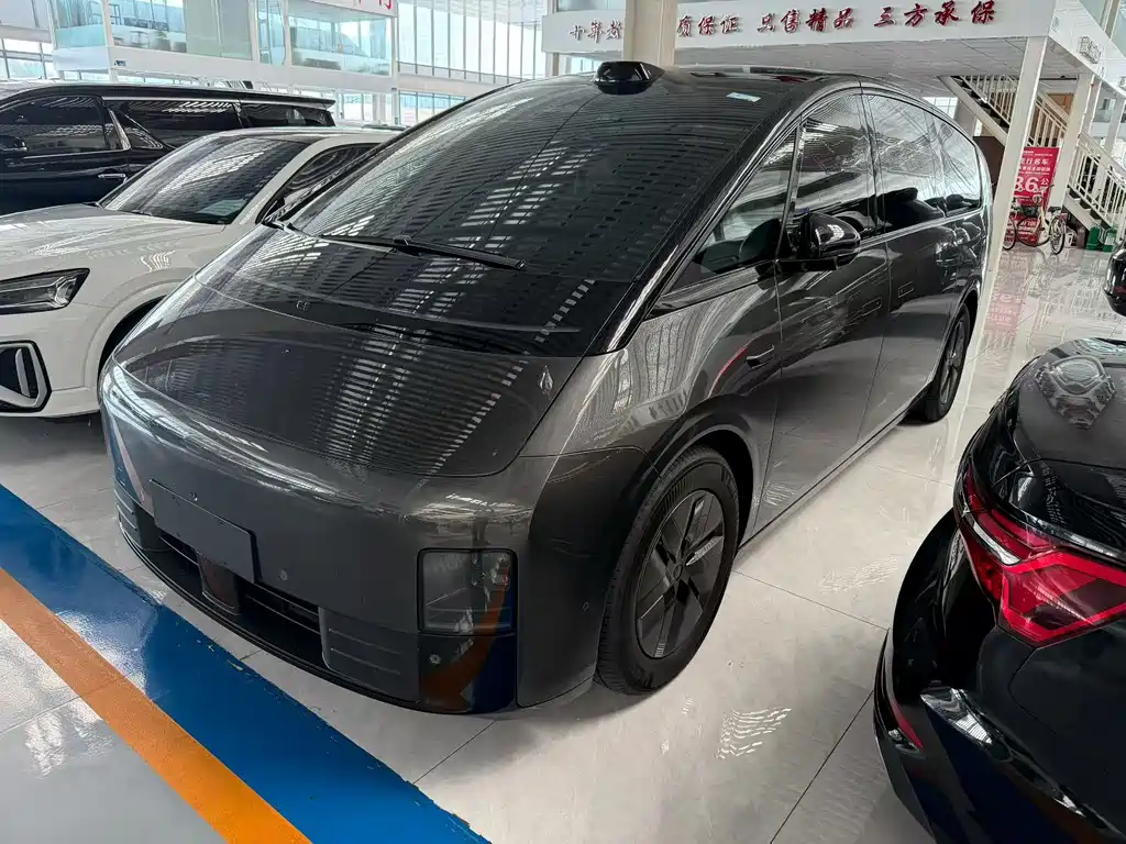 Li Auto Li MEGA — миниатюра 2