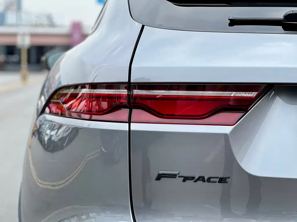 Jaguar F-PACE — миниатюра 24