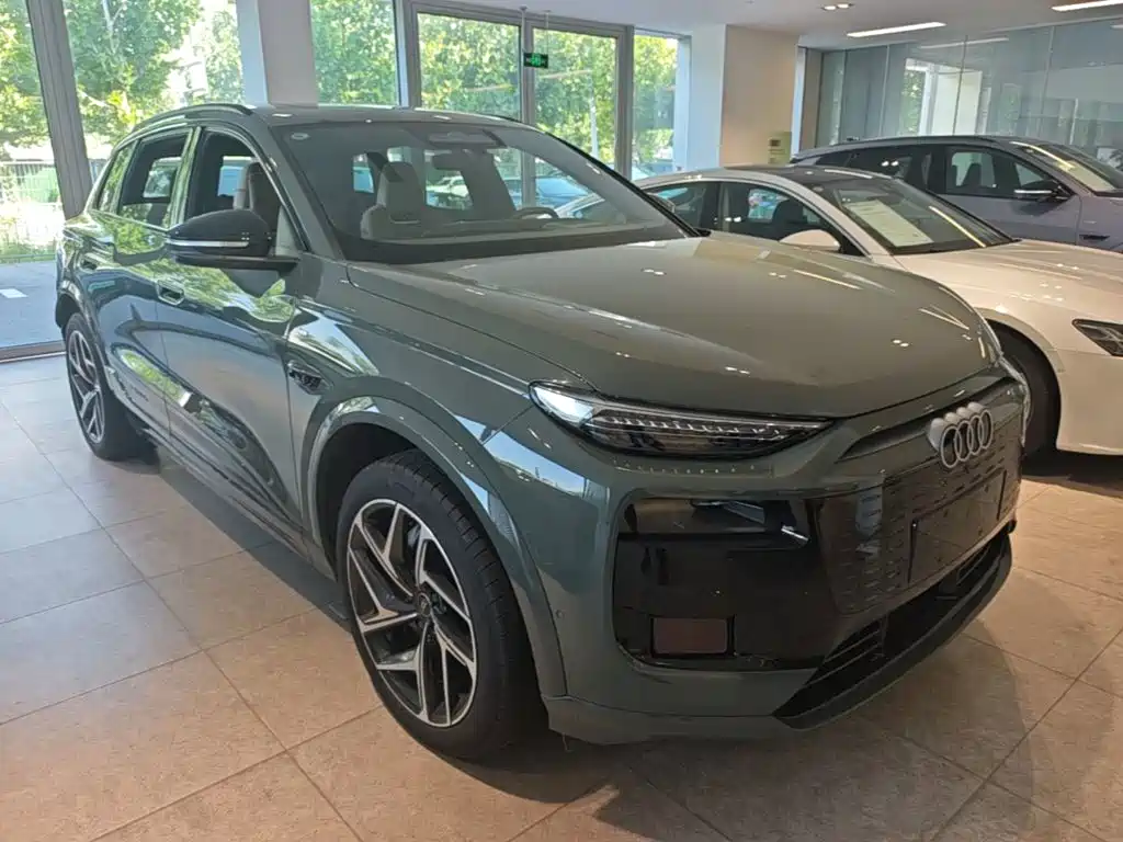 Audi Q6L e-tron — миниатюра 4