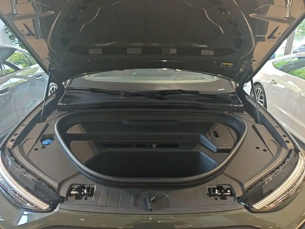Audi Q6L e-tron — миниатюра 20