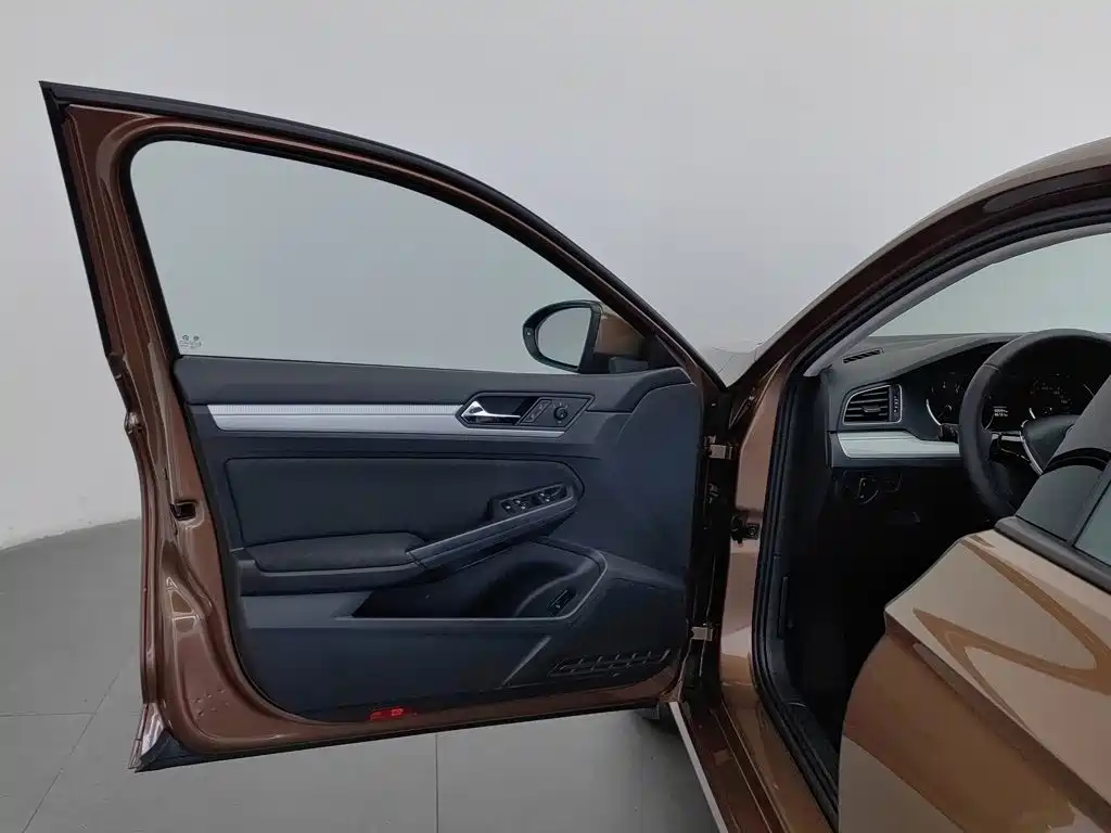 Volkswagen Lamando — миниатюра 8