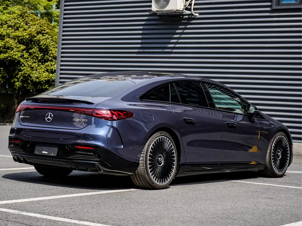 MERCEDES-BENZ EQS AMG