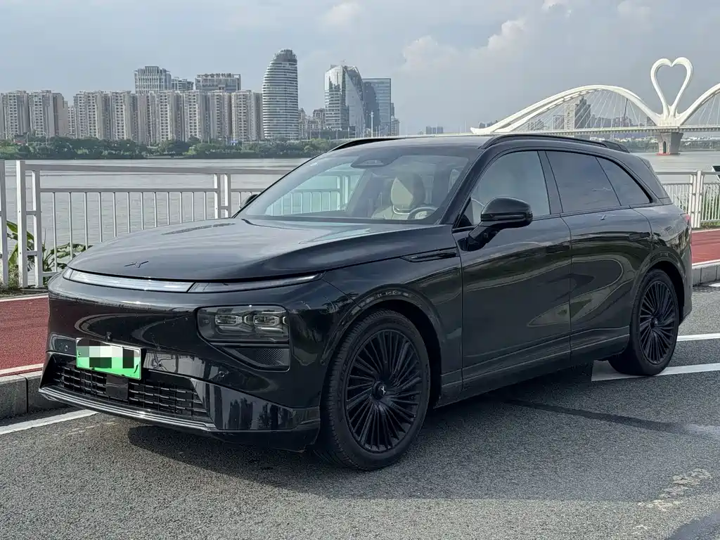 XPeng G9