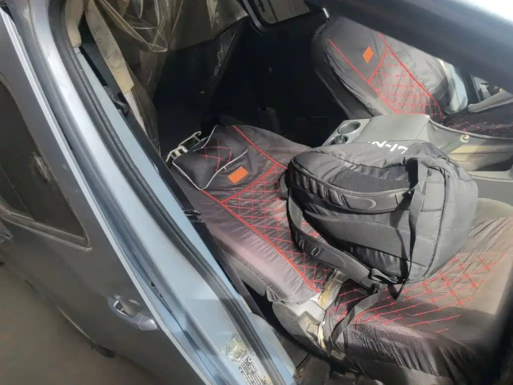 Wuling Yangguang — миниатюра 25