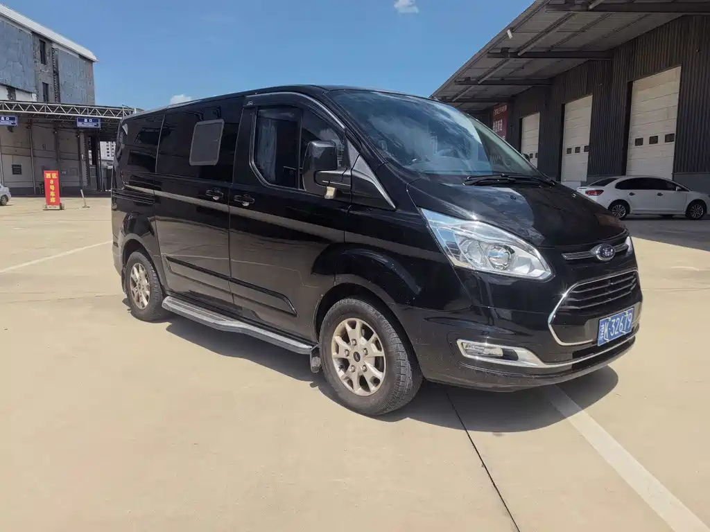 Ford Tourneo — миниатюра 3