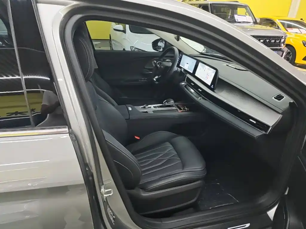 Chery Arrizo 8 — миниатюра 25