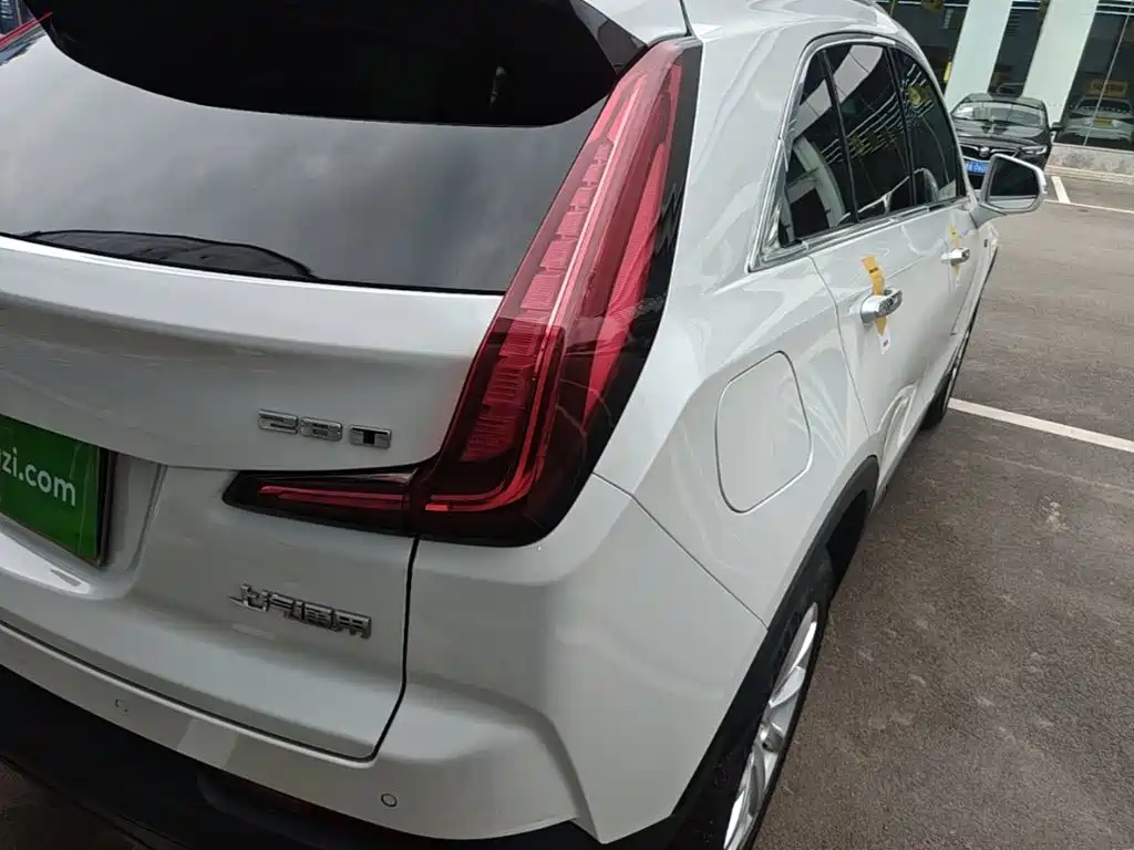 Cadillac XT4 — миниатюра 8