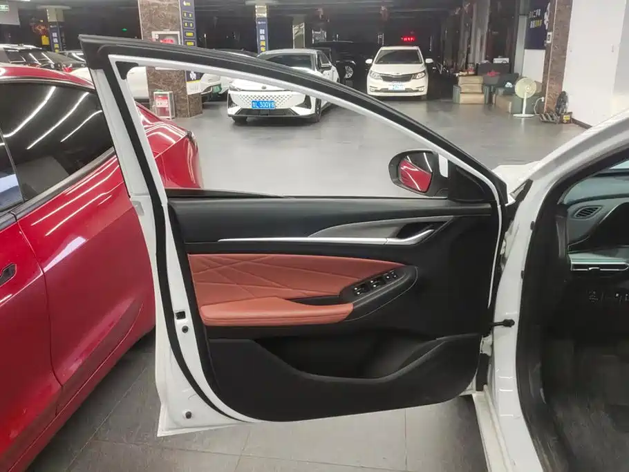 Changan Eado — миниатюра 7