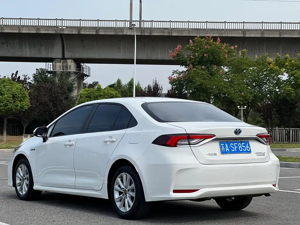 Toyota Corolla — миниатюра 7