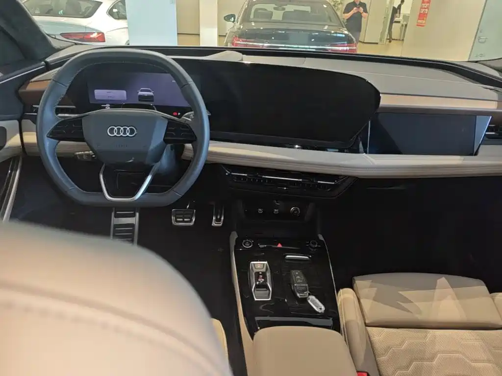 Audi Q6L e-tron — миниатюра 10