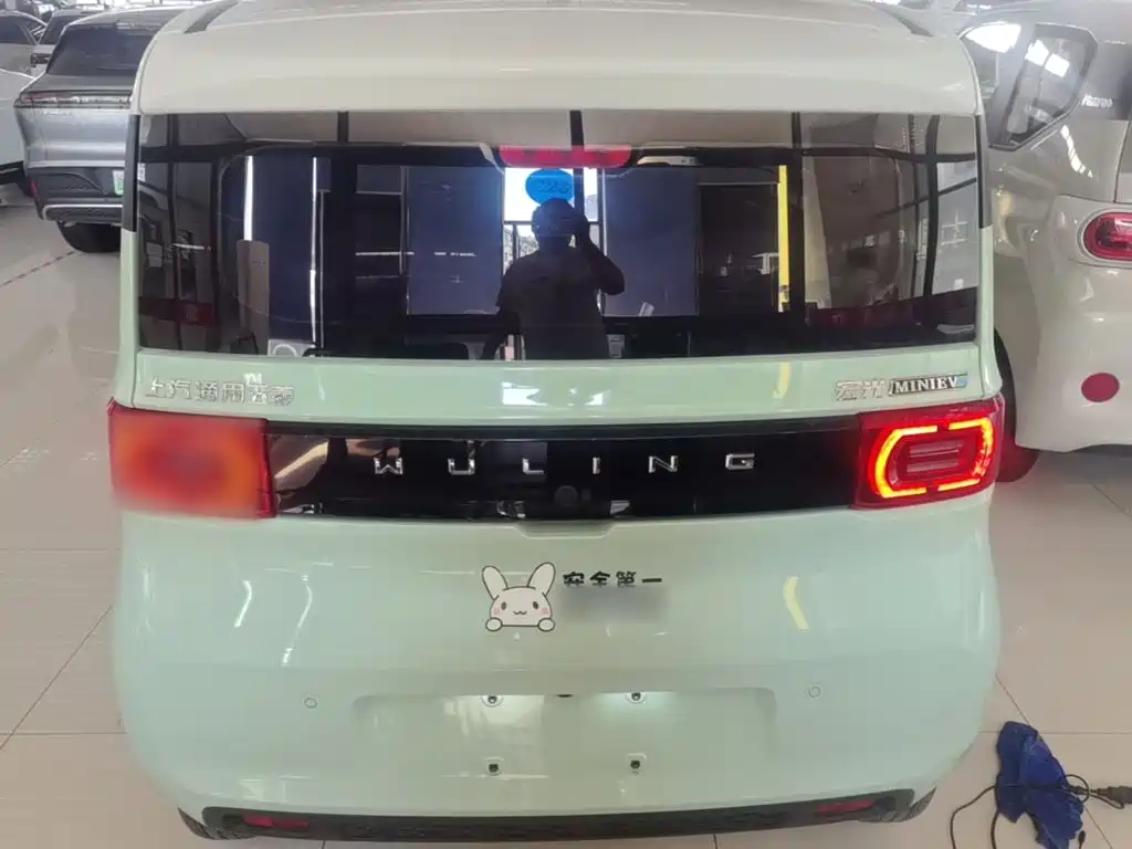 Wuling MINIEV — миниатюра 6